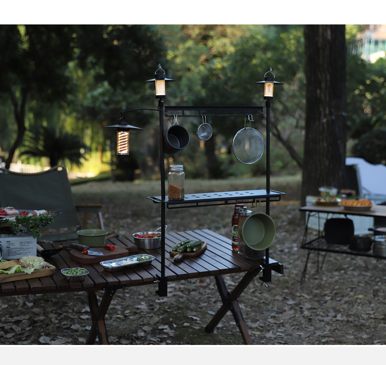 簡単設置の吊り下げ式LEDキャンプライト