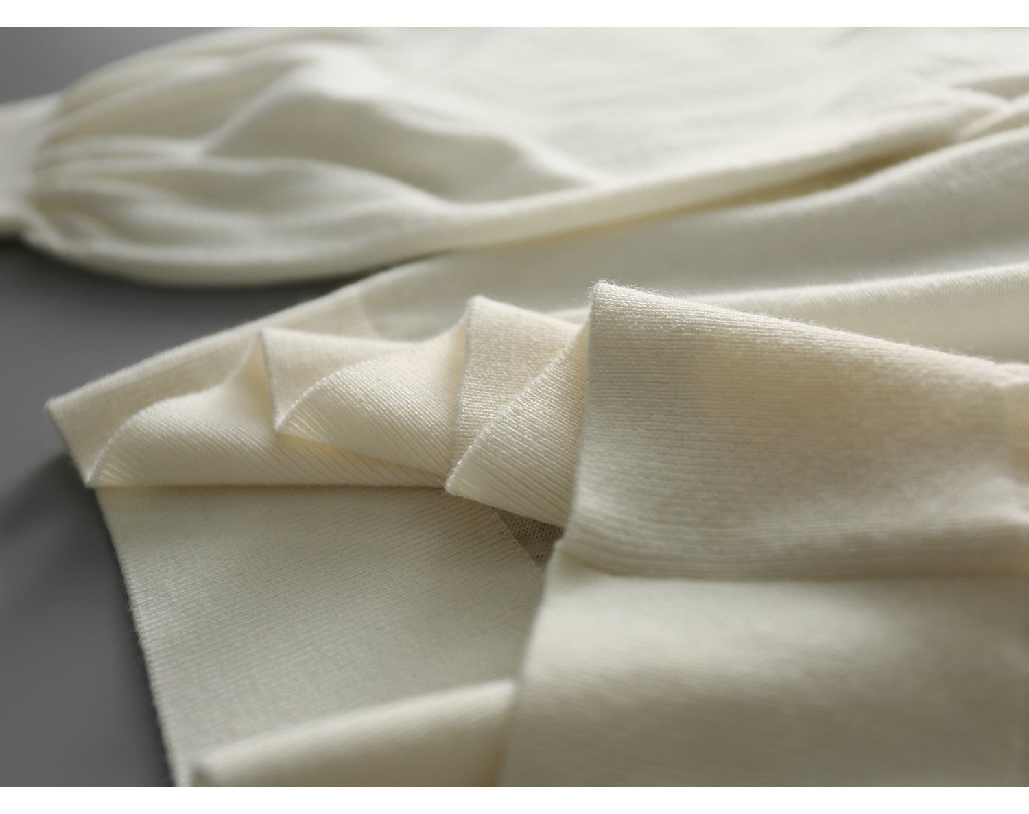 편안한 착용감의 이너 여자 긴팔 니트