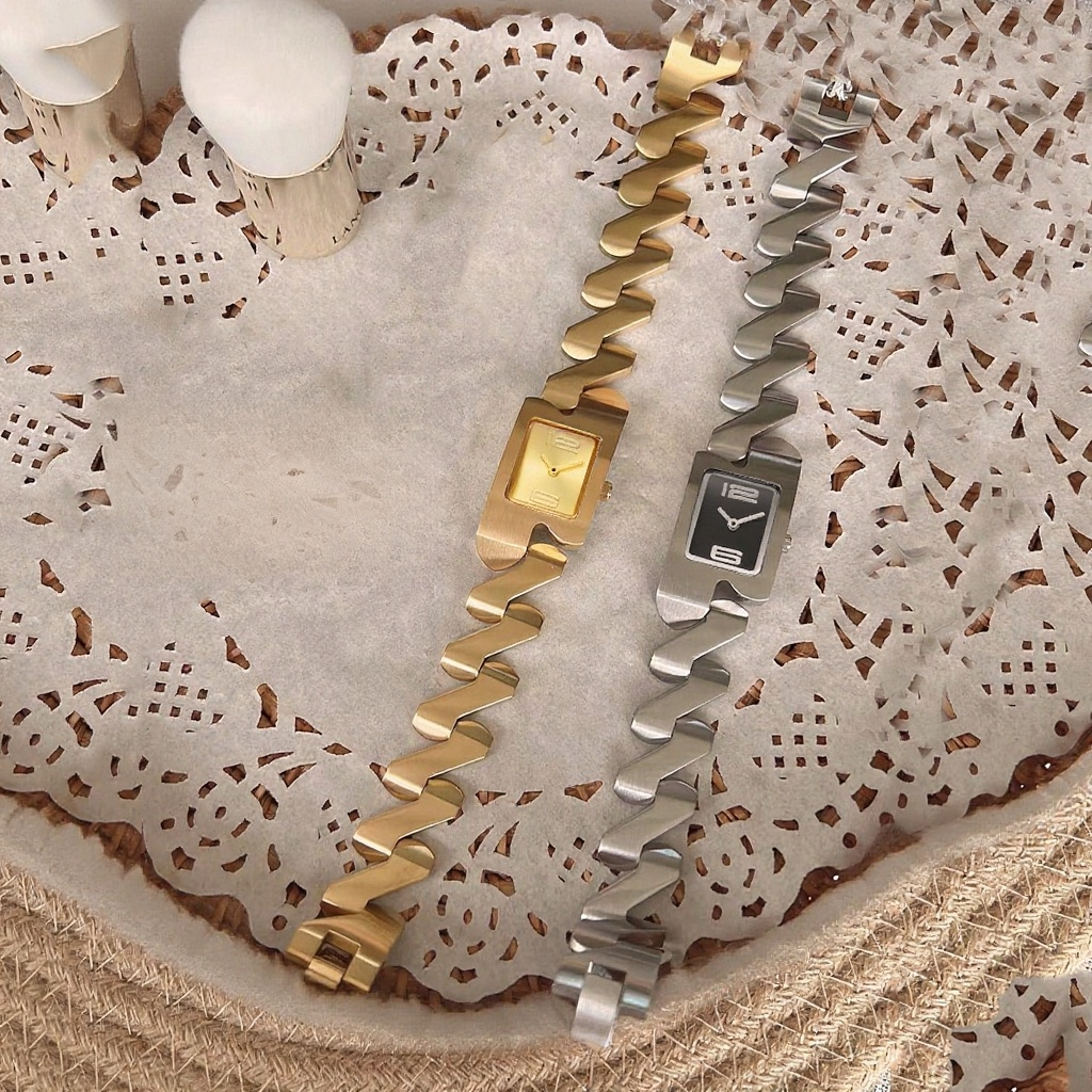 ゴールドクォーツブレスレットウォッチ ファッションレトロスクエア気質ブレスレットウォッチ カップル中世のブレスレットウォッチ