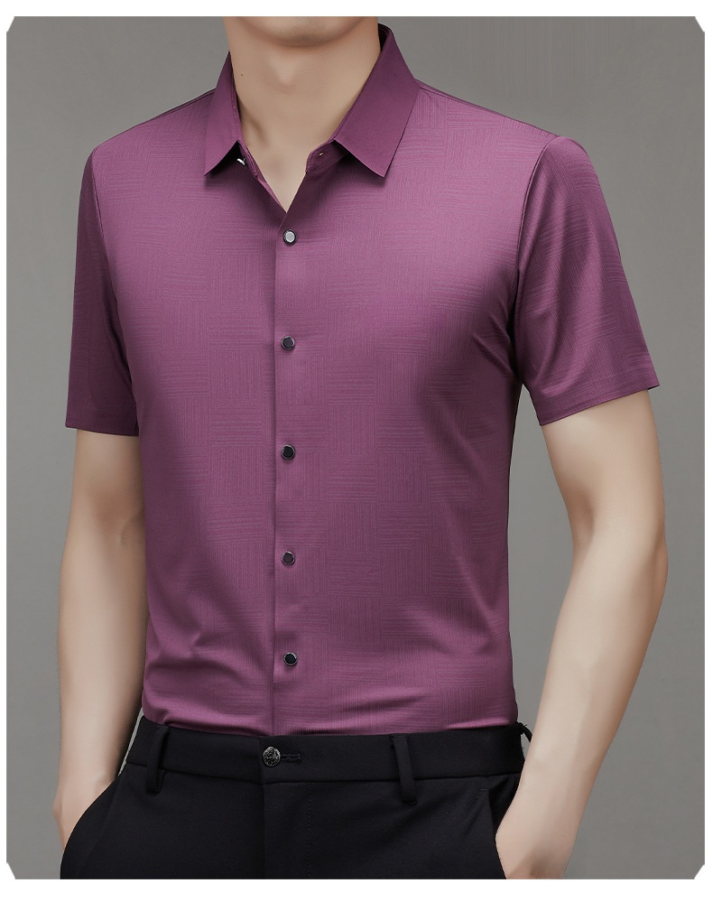 세련된 남성 중청년용 반팔 셔츠 스타일링