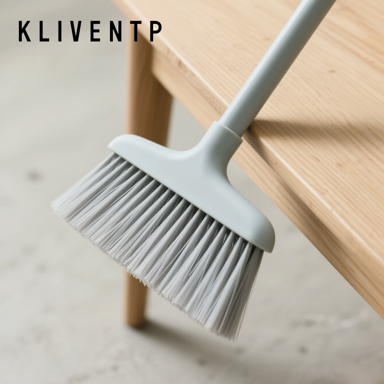 Ergonomic handle broom for easy grip