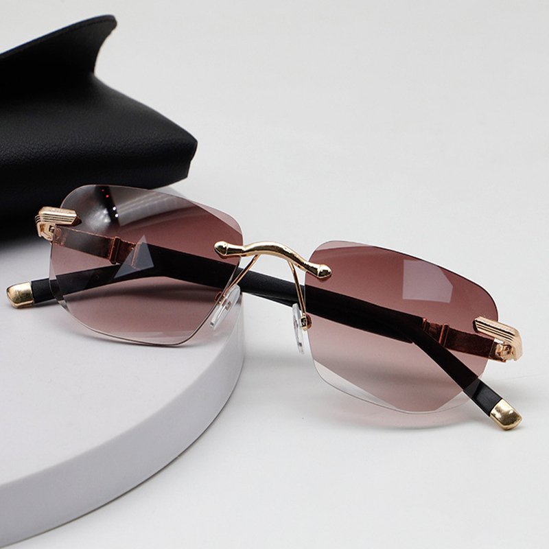 ダイヤモンドカットフレームレス高級感老眼鏡