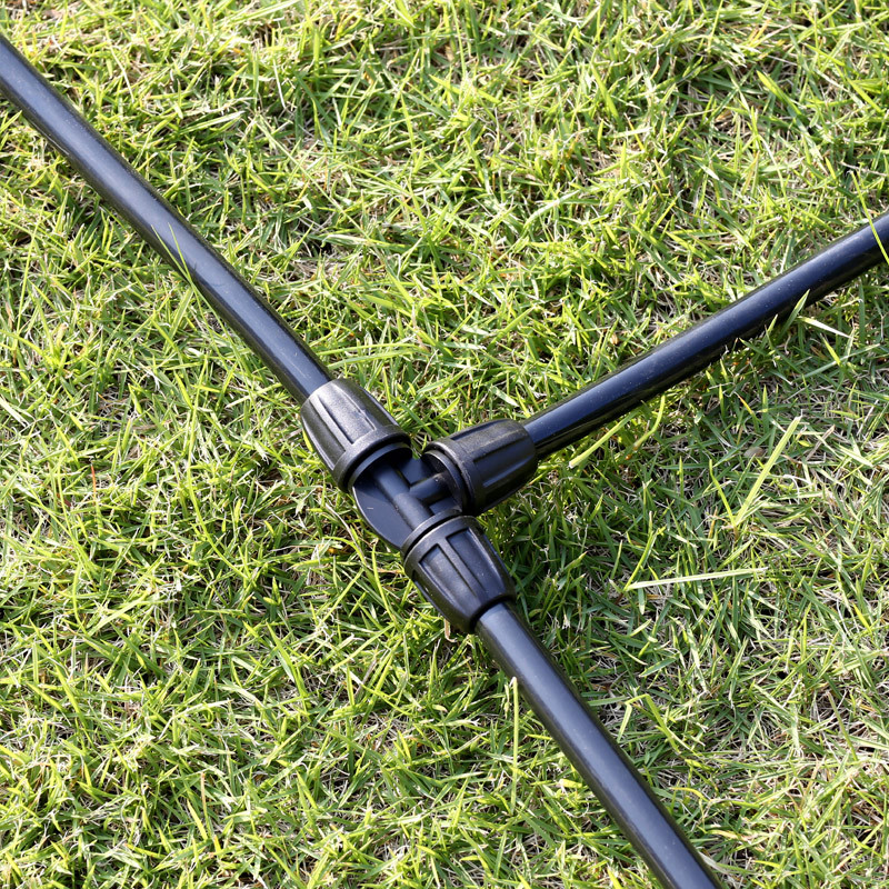 Rychle zasunovatelný automatický zavlažovač květin