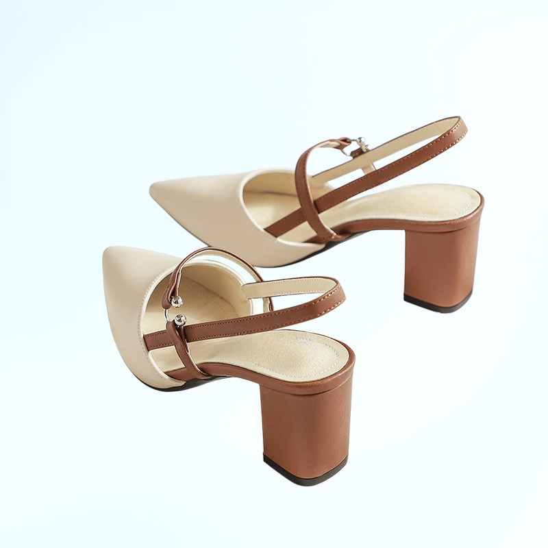 รองเท้าส้นสูงหัวแหลมแบบแฟชั่นของเหล่าคนดังทางอินเทอร์เน็ต รองเท้าแตะส้นหนาแบบกลวงด้านหลัง