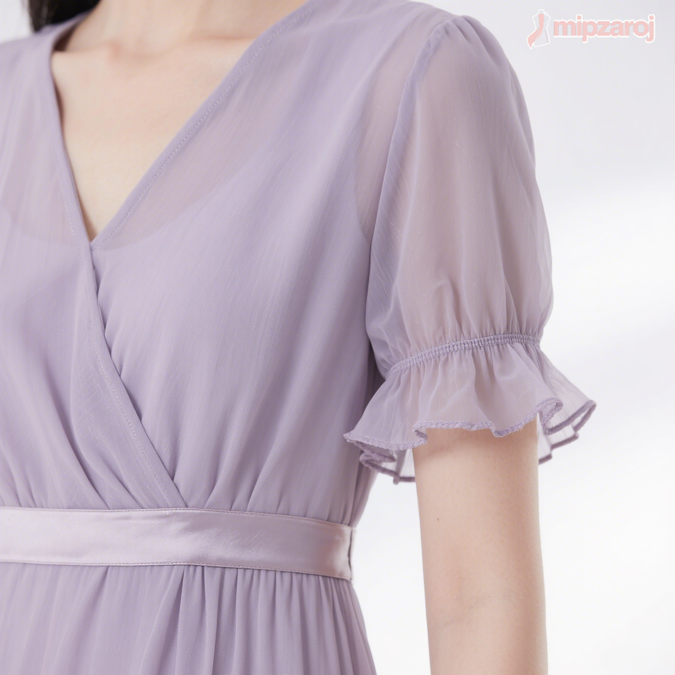 ピンクのワンピース