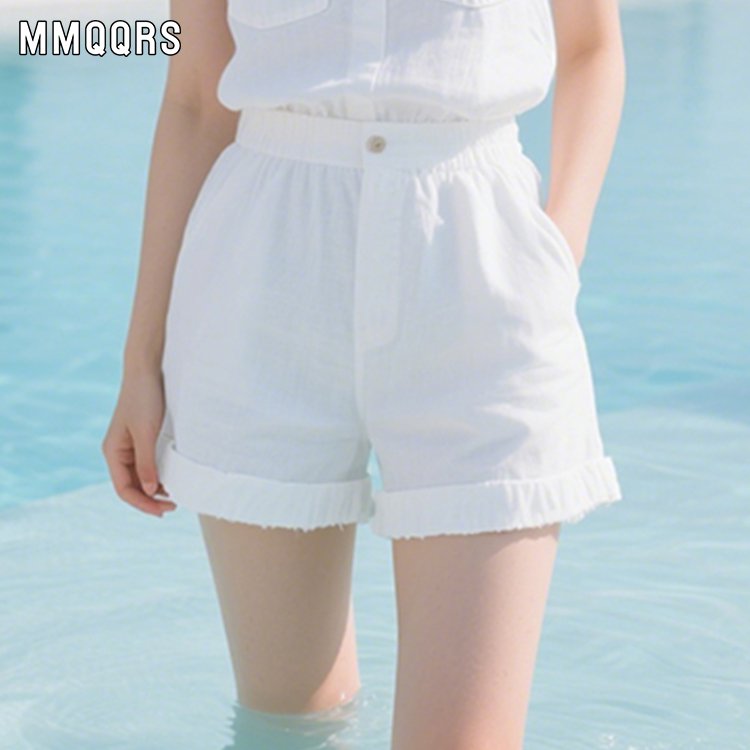 美脚シルエットが際立つハイウエストパンツ