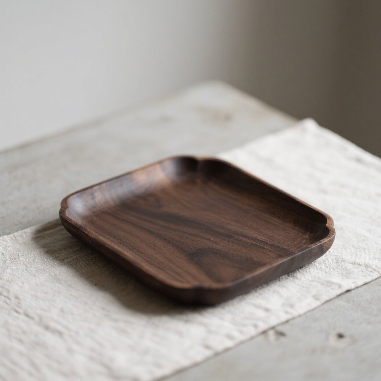 美しく盛り付けられたスイーツプレート