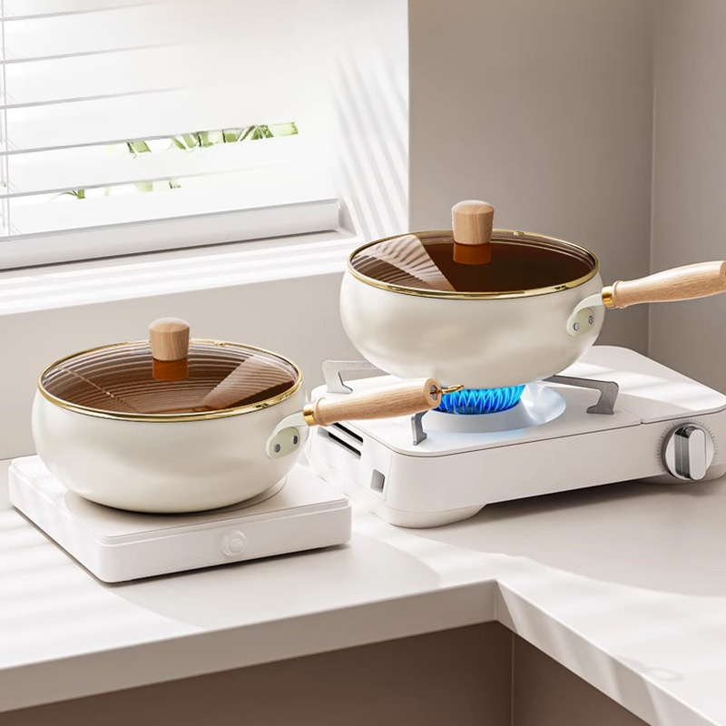 집에서 사용하기 좋은 작은 냄비