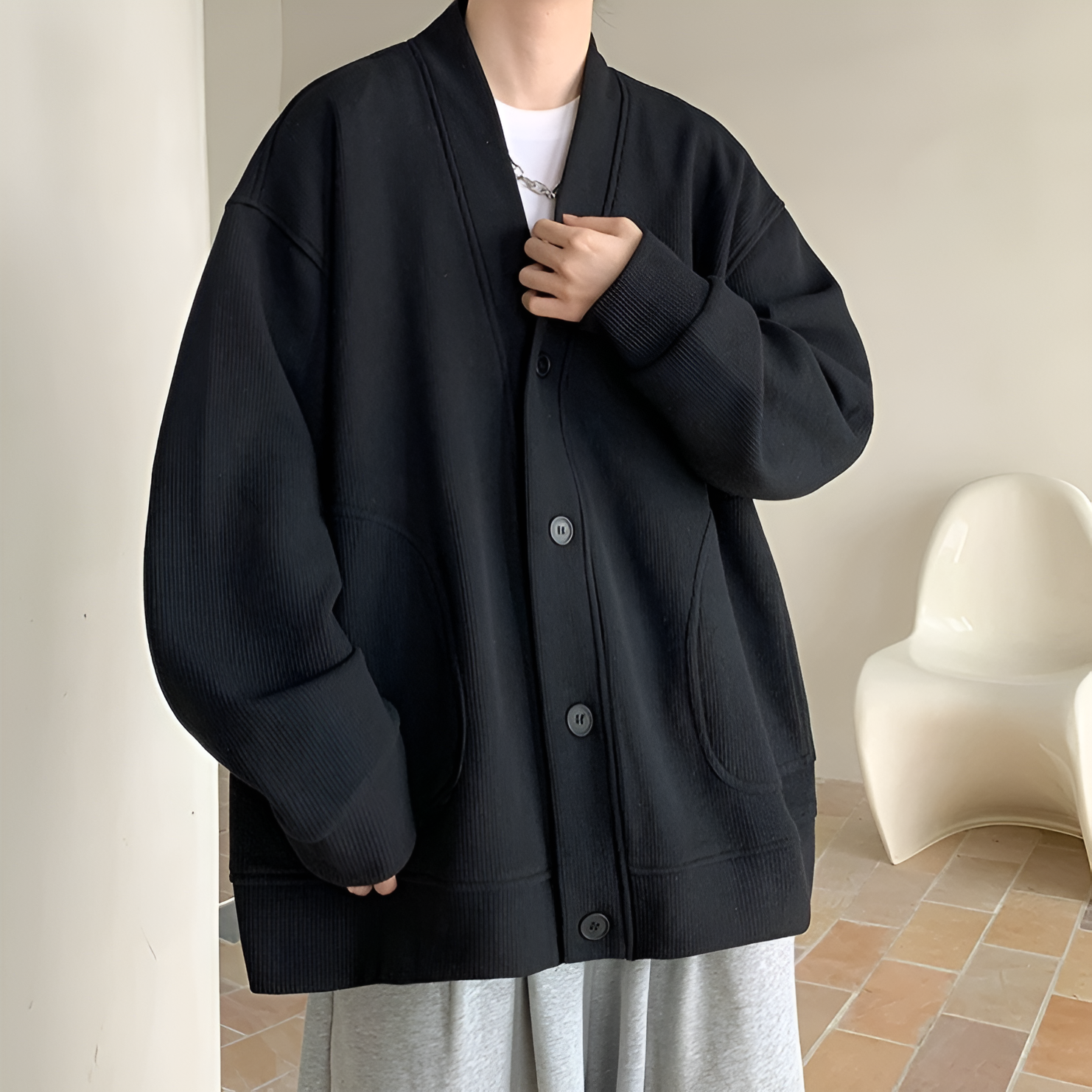 春と秋に着用する男性用のレイジースタイルのウールカーディガンジャケット、Vネックのアメリカンジャケットを備えた先進的な若々しいフードなしセーター