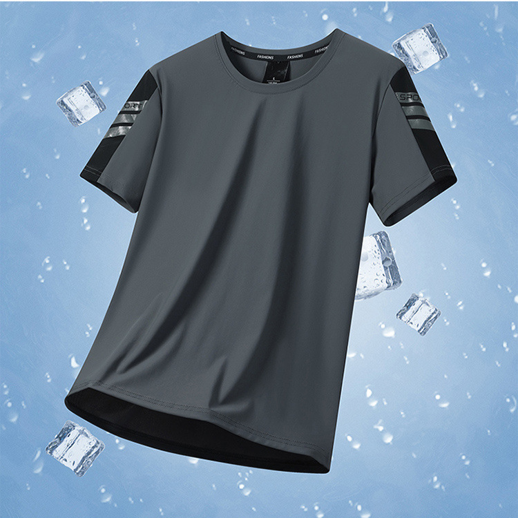 夏にぴったりの涼しいメンズTシャツ