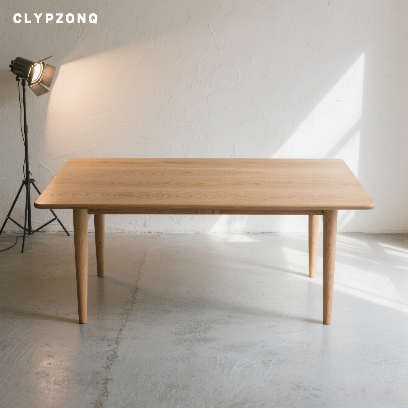 リビングルームに設置されたテーブル