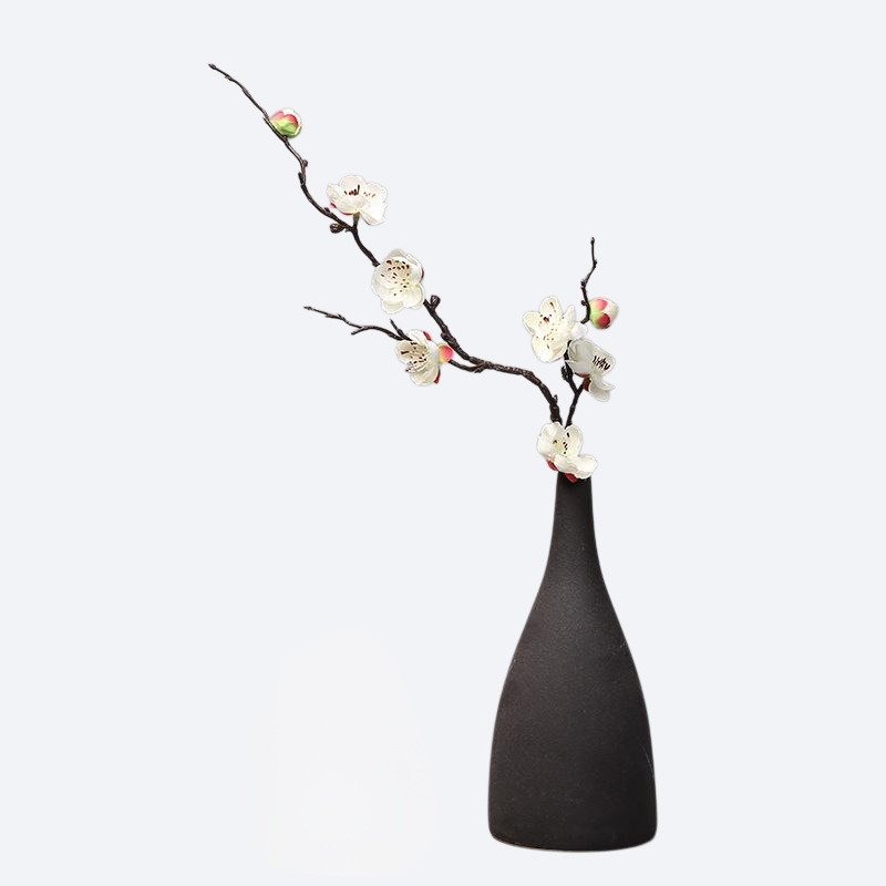 シミュレーションされた梅の枝をモチーフにしたリビングルームの花瓶置物