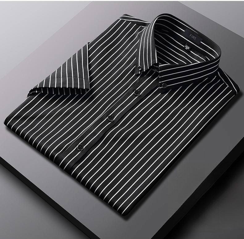 洗濯後もアイロン不要なメンズシャツ