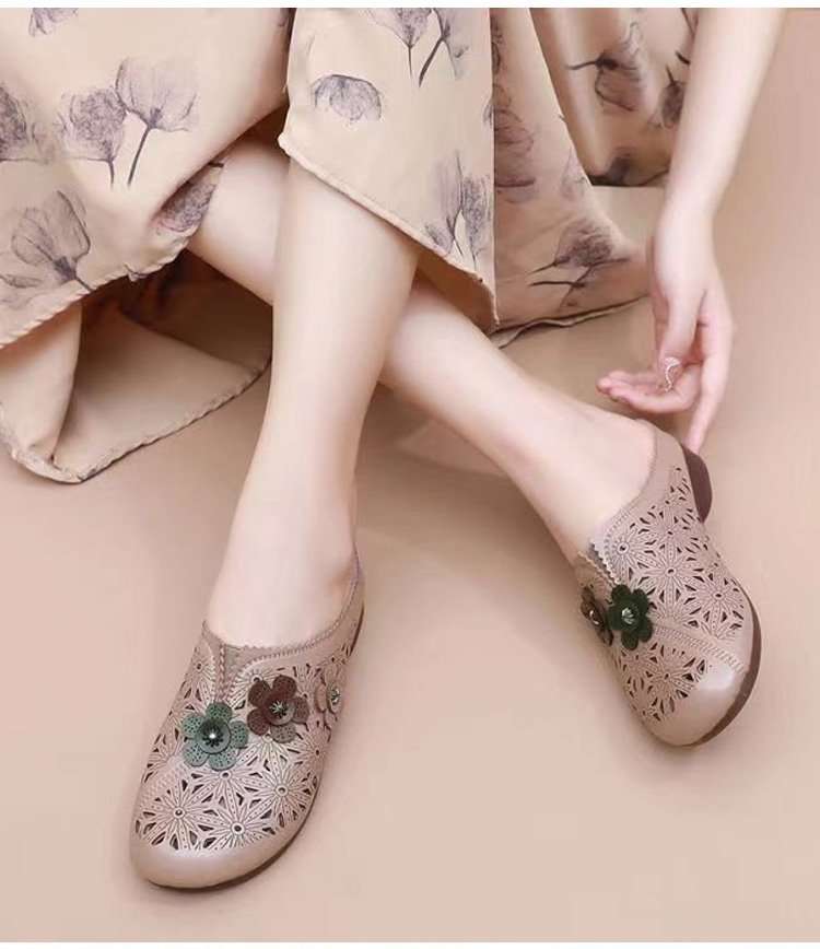 さまざまなカラーのレディースサンダル