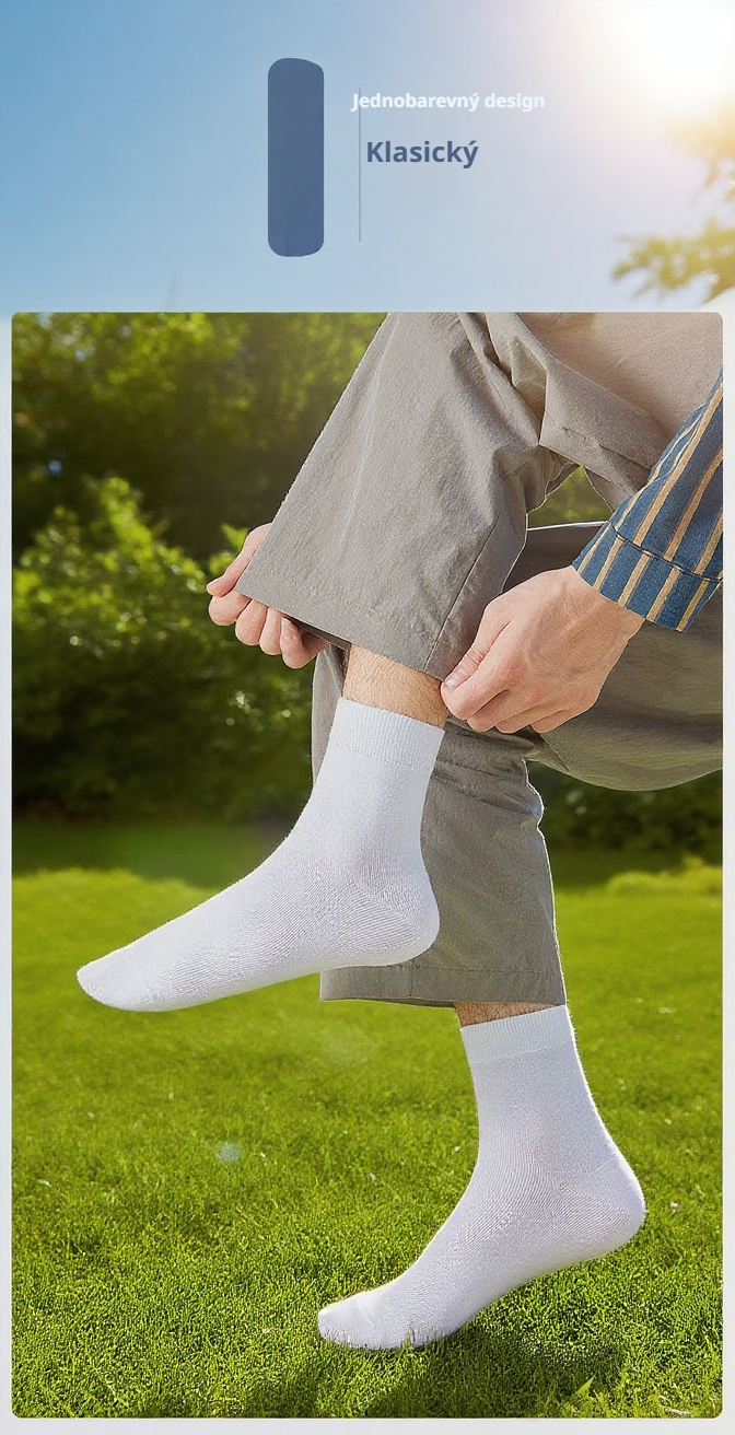 Detail čistě bavlněných ponožek na sport