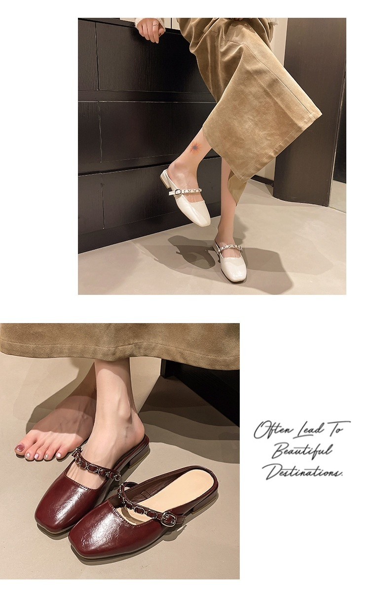 トレンド感あるレトロデザインサンダルの側面画像