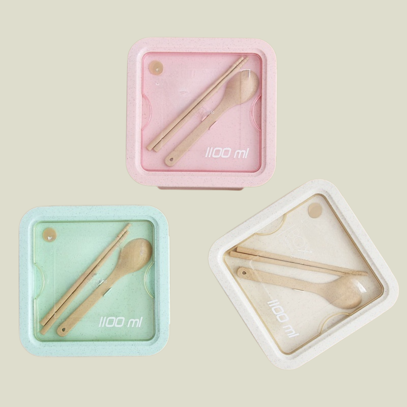 전자레인지에 직장인 도시락 데우기