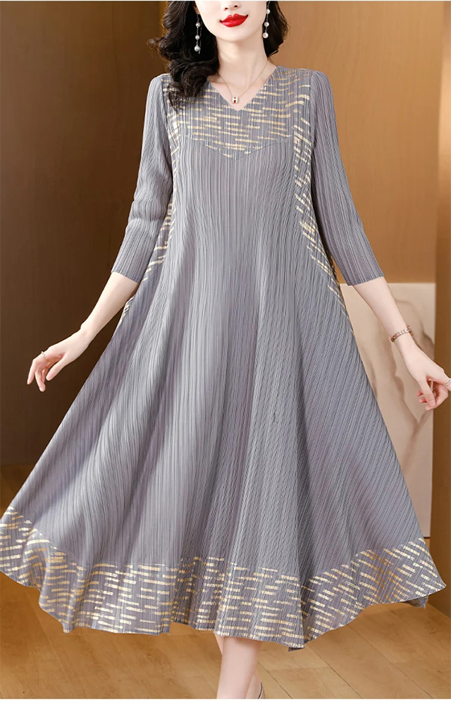 フェミニンで大人可愛い秋ワンピース