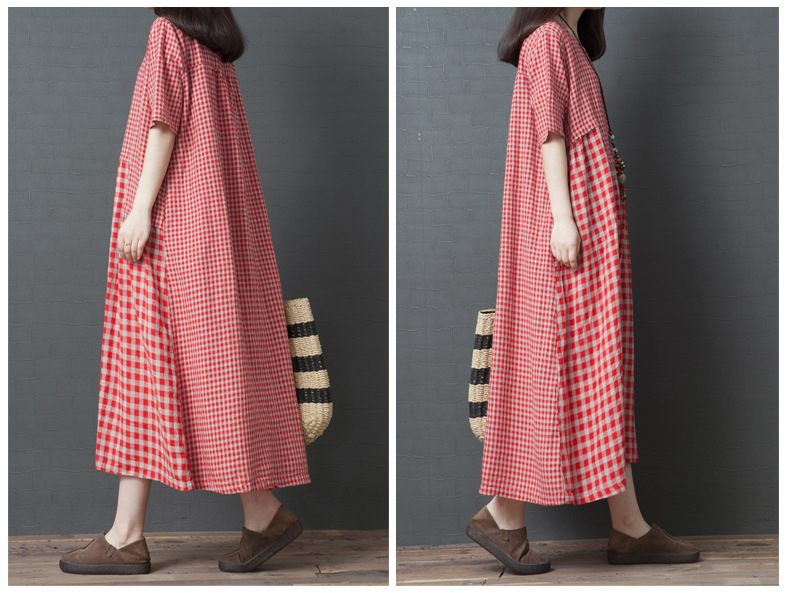 スタイリッシュなチェック柄コットンリネンドレス後ろ姿