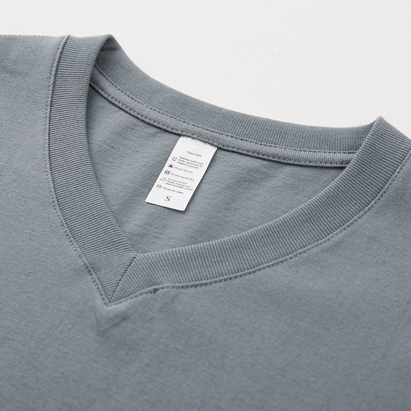 Pánské bavlněné tričko s krátkým rukávem a výstřihem do V