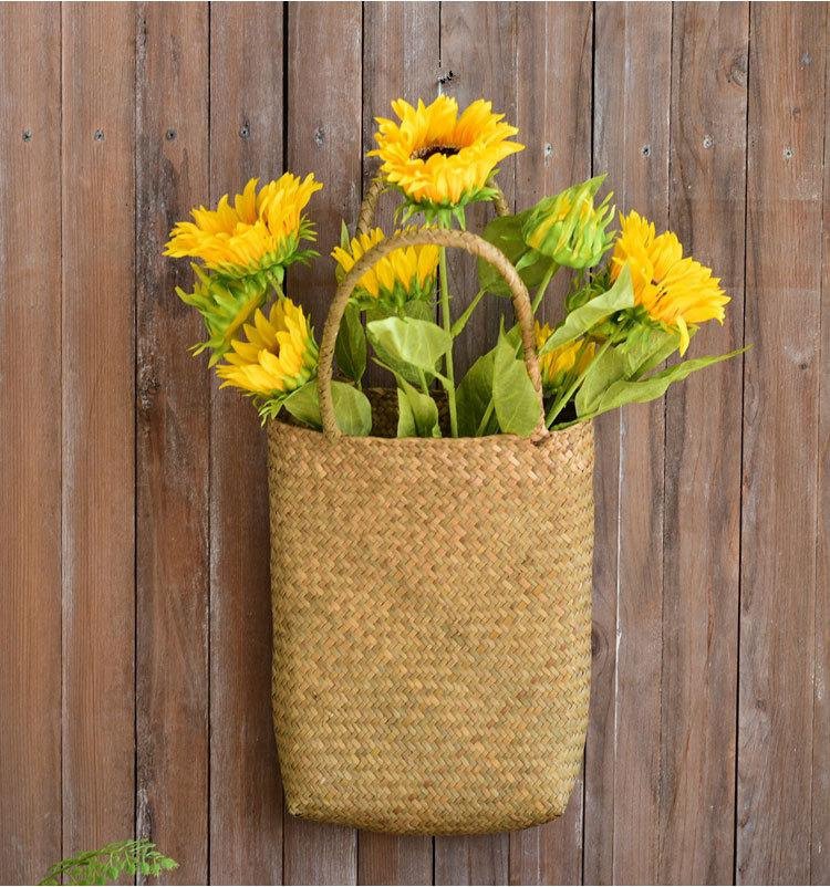 Détail de la poignée robuste du panier à fleurs