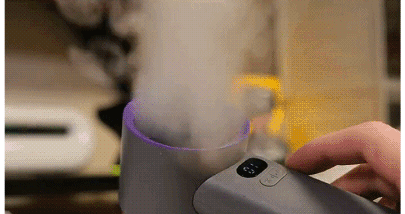 1179264-热浪来袭，这样强风力的#艾芭莎 小风扇，都给我安排上！#小风扇 #降温神器 #便携风扇-171711924585920245319394016.gif