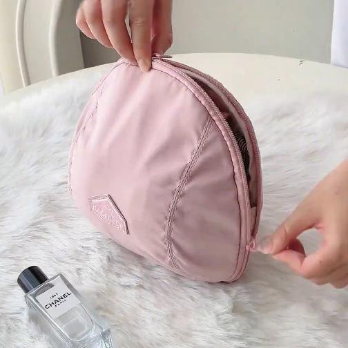 Shell-shaped three-in-one underwear storage bag