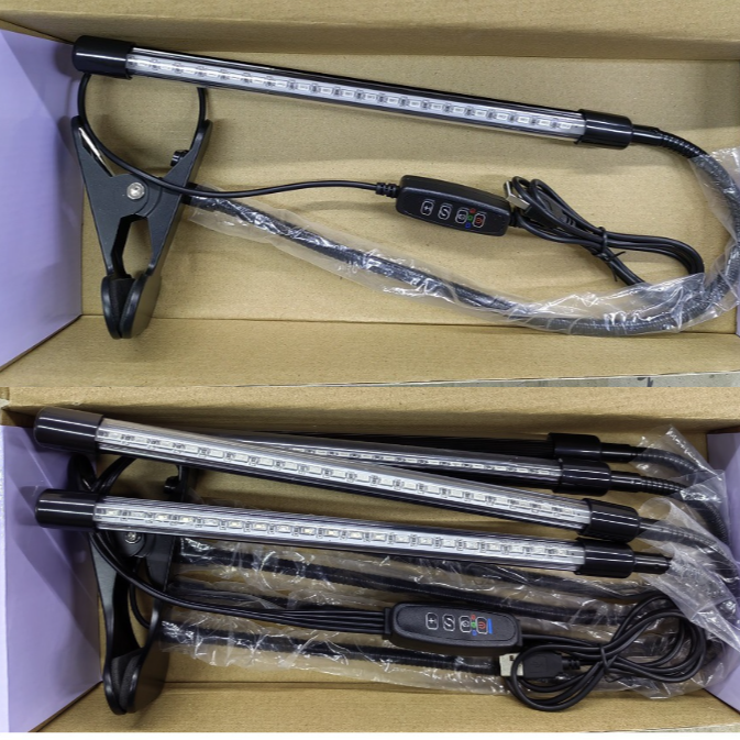 다육식물 전용 LED 보광등 작동 장면