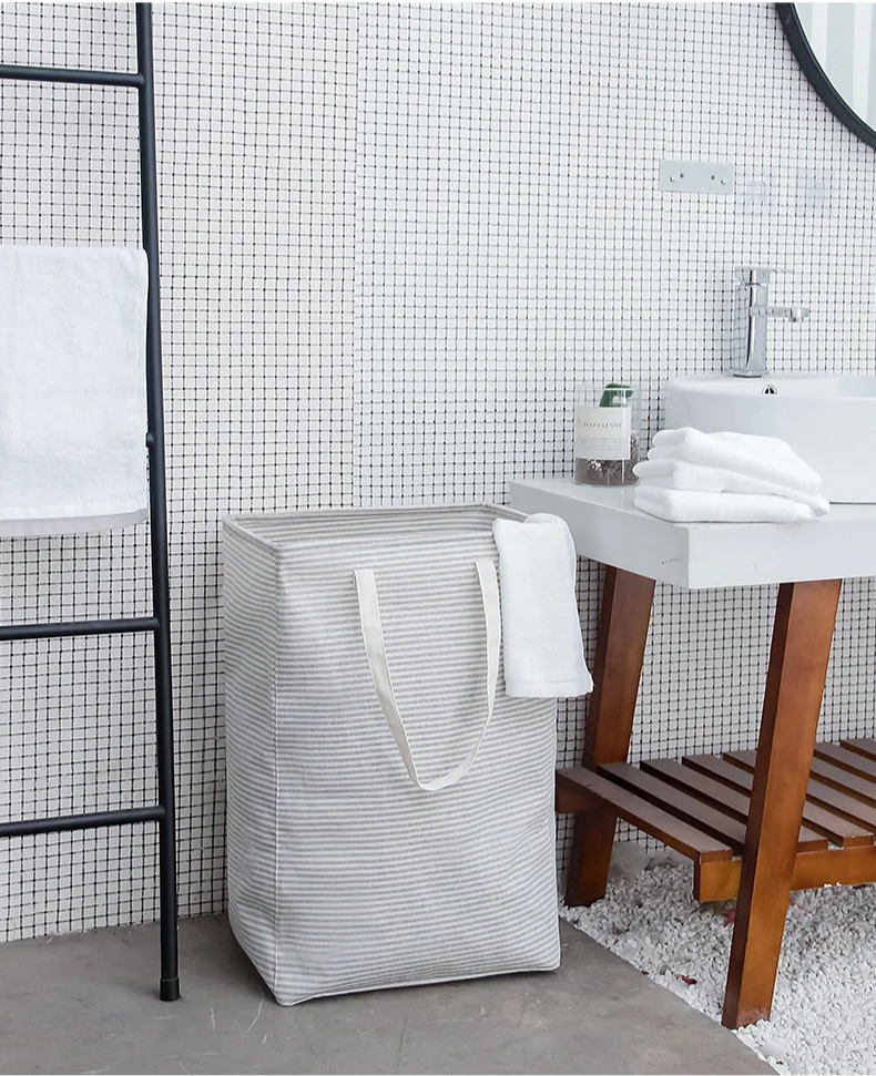 라지 사이즈 수납 바구니의 넓은 내부