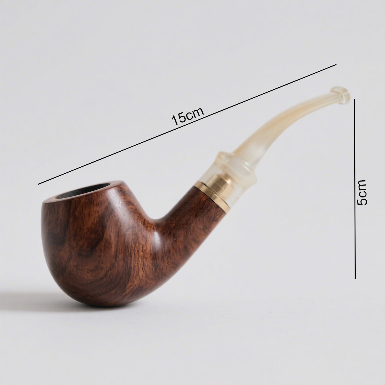 Ruční vyřezávání dýmky – tradiční italské řemeslo