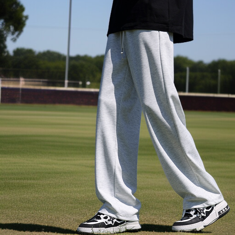 Pantalones sueltos que realzan las proporciones del cuerpo