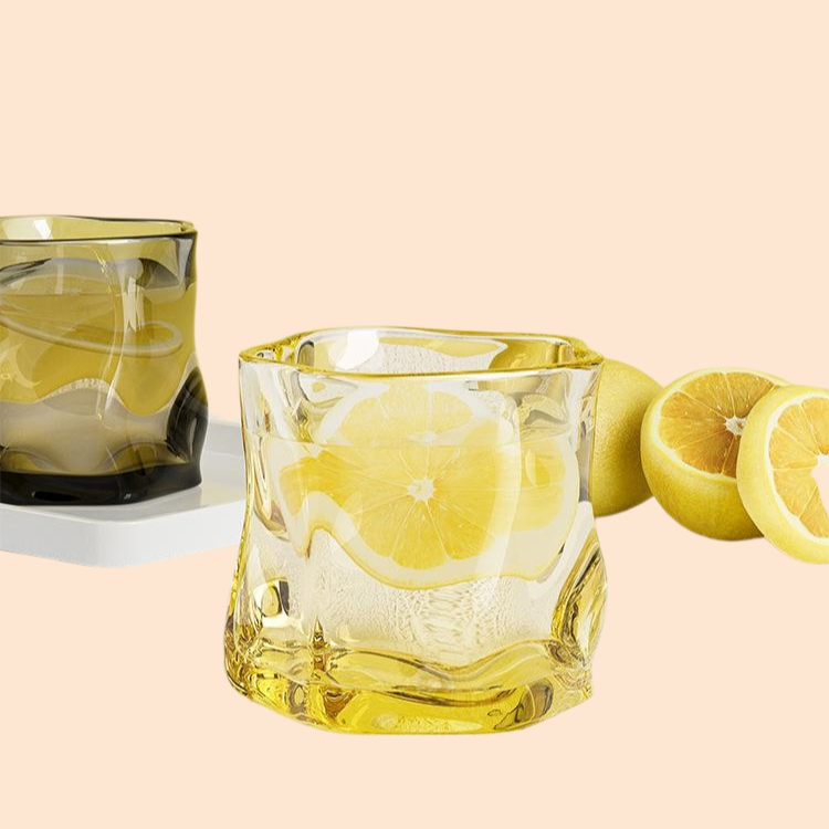 人間工学デザインの耐熱ガラスカップ