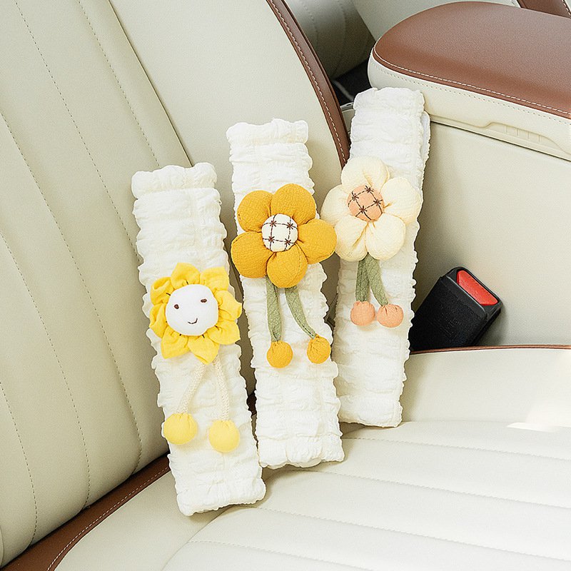 車のシートベルトショルダーカバーかわいいシュークリームです