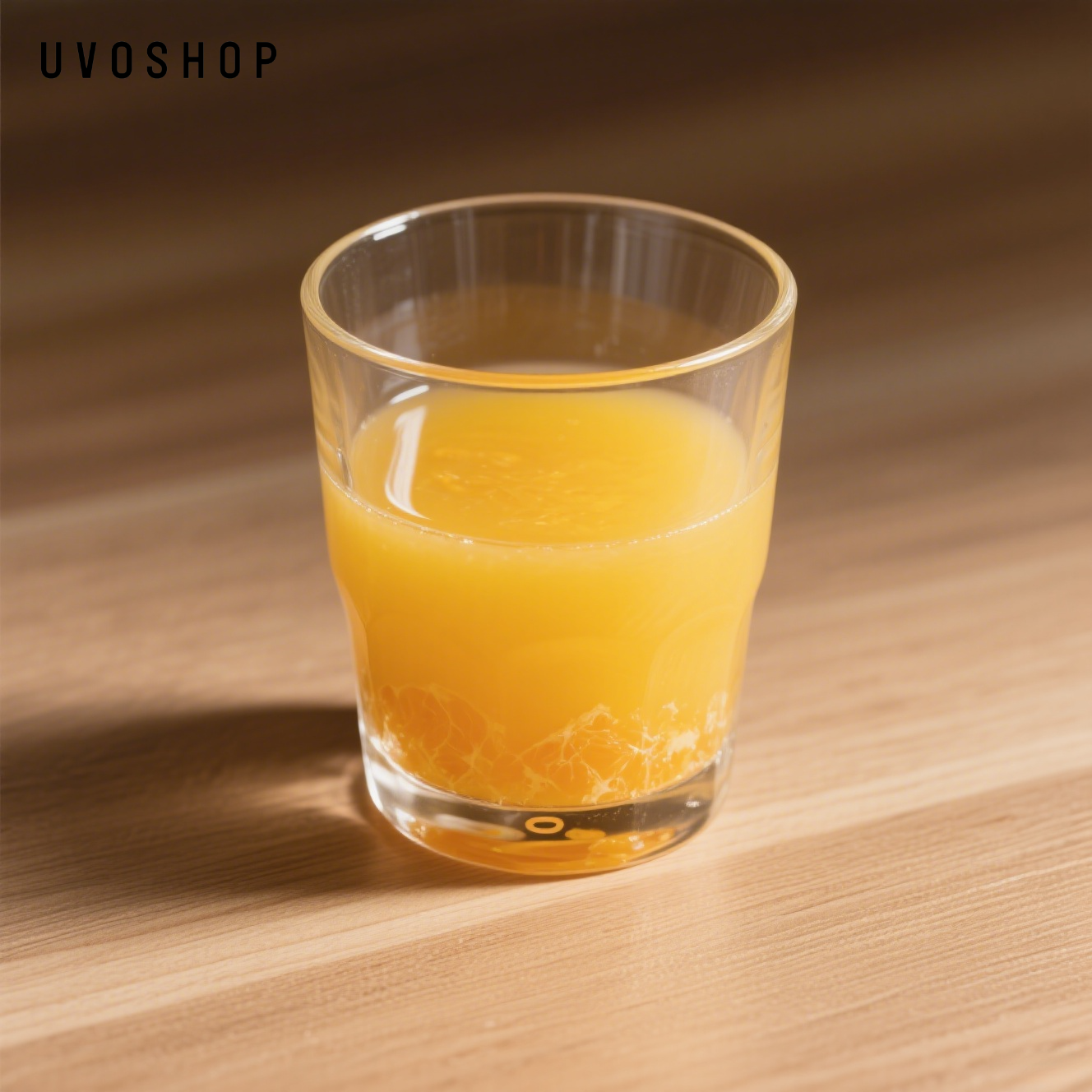 Jugo fresco y saludable recién exprimido