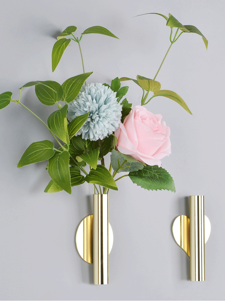 Elegantní květinové aranžmá vhodné do obývacího pokoje