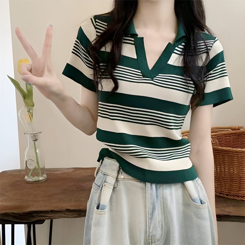 슬림핏으로 날씬해 보이는 스트라이프 반팔
