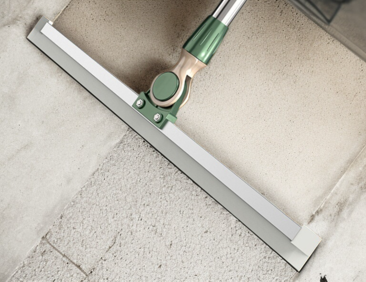 Balai innovant pour éliminer les taches sur le sol