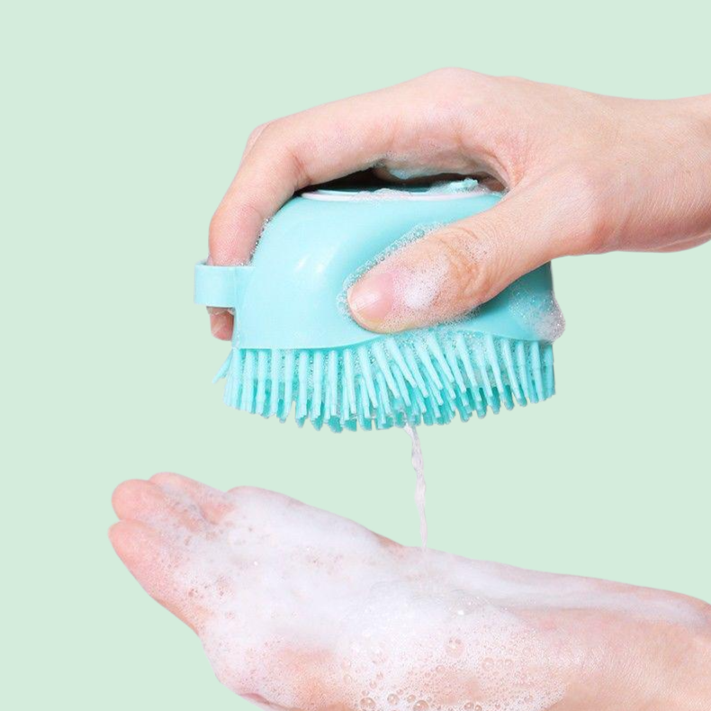 プロ仕様の犬用ペットシャンプーシリコンブラシ