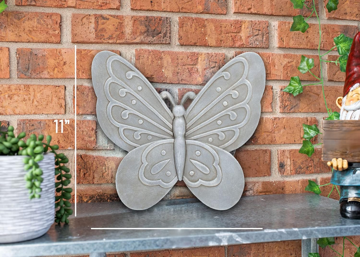 Decorative garden stepping stones