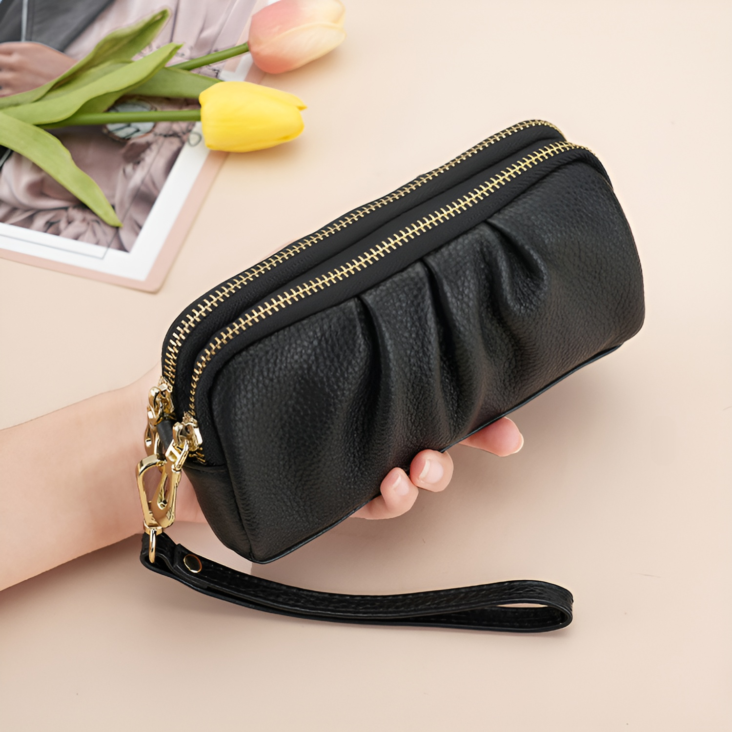 本革のハンドバッグ