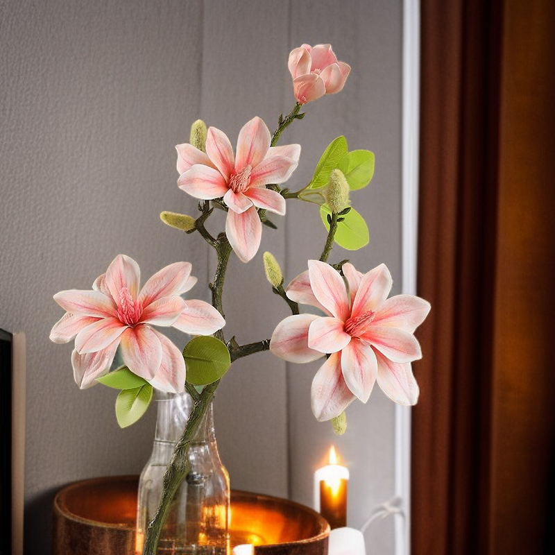 Simulovaný květ magnólie