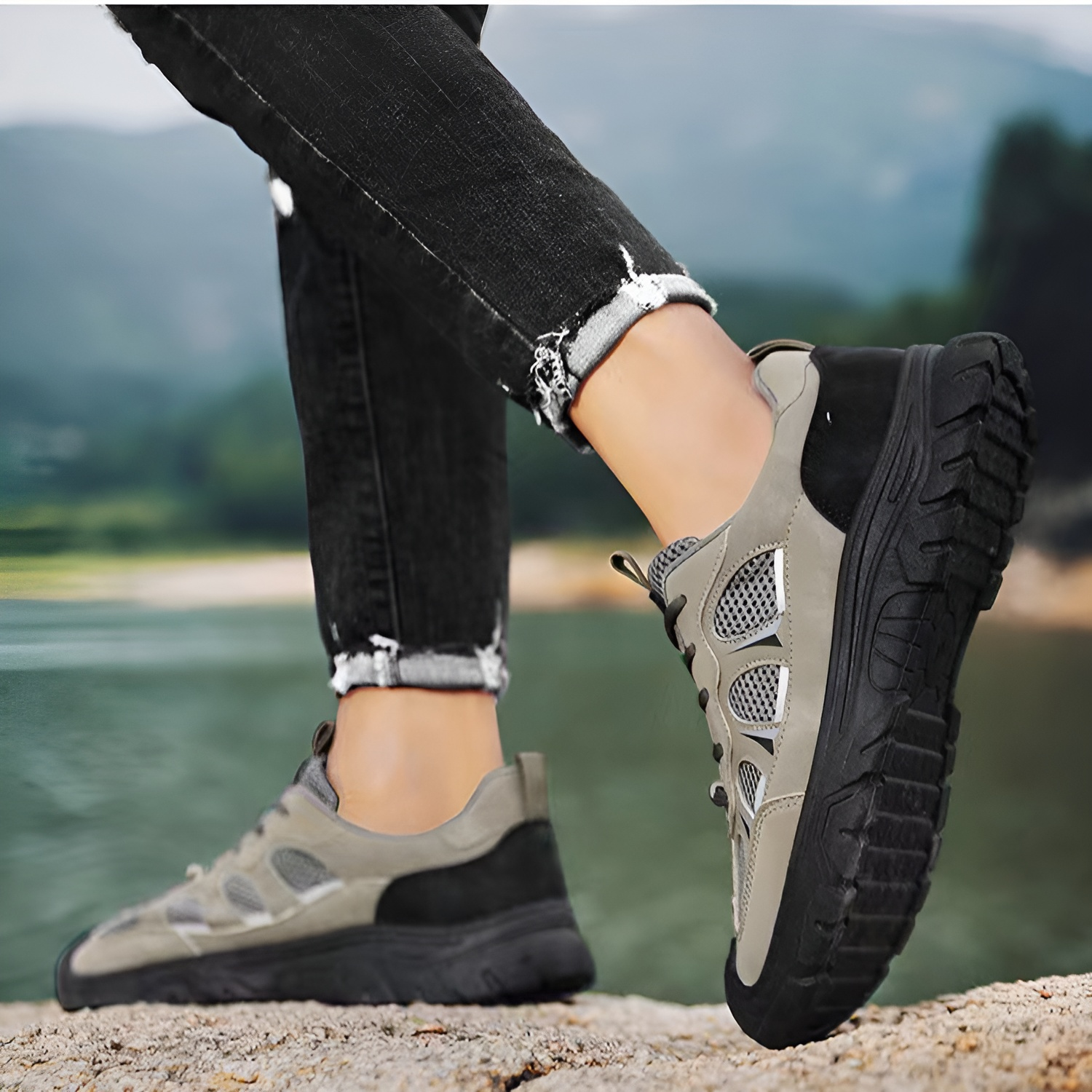 ソフトソールシューズメンズ2025新しい滑り止め耐摩耗労働保護靴アウトドア通気性ハイキングシューズスポーツメンズシューズ