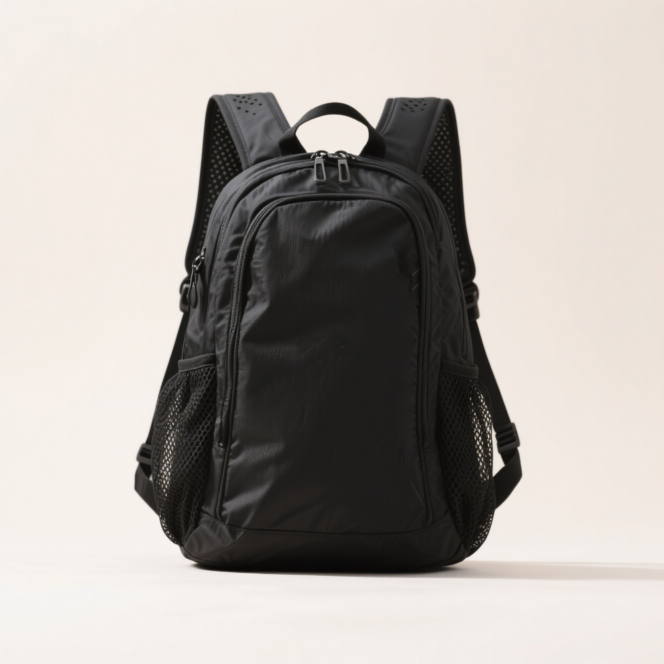 Základní voděodolný nylonový batoh pro venkovní použití