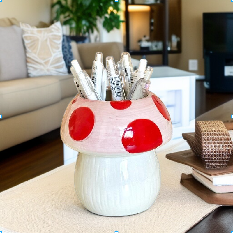 机の上にキノコが生えています～かわいい陶器のキノコのデスクトップ収納メイクブラシホルダーペンホルダー飾り
