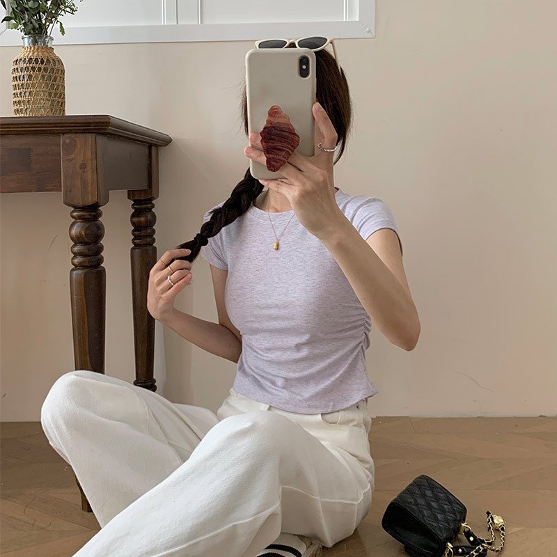 小柄女性向けソルト系フレンチスリーブトップス 夏の多巴胺コーデ 修身細見えデザイン 丸首Tシャツ