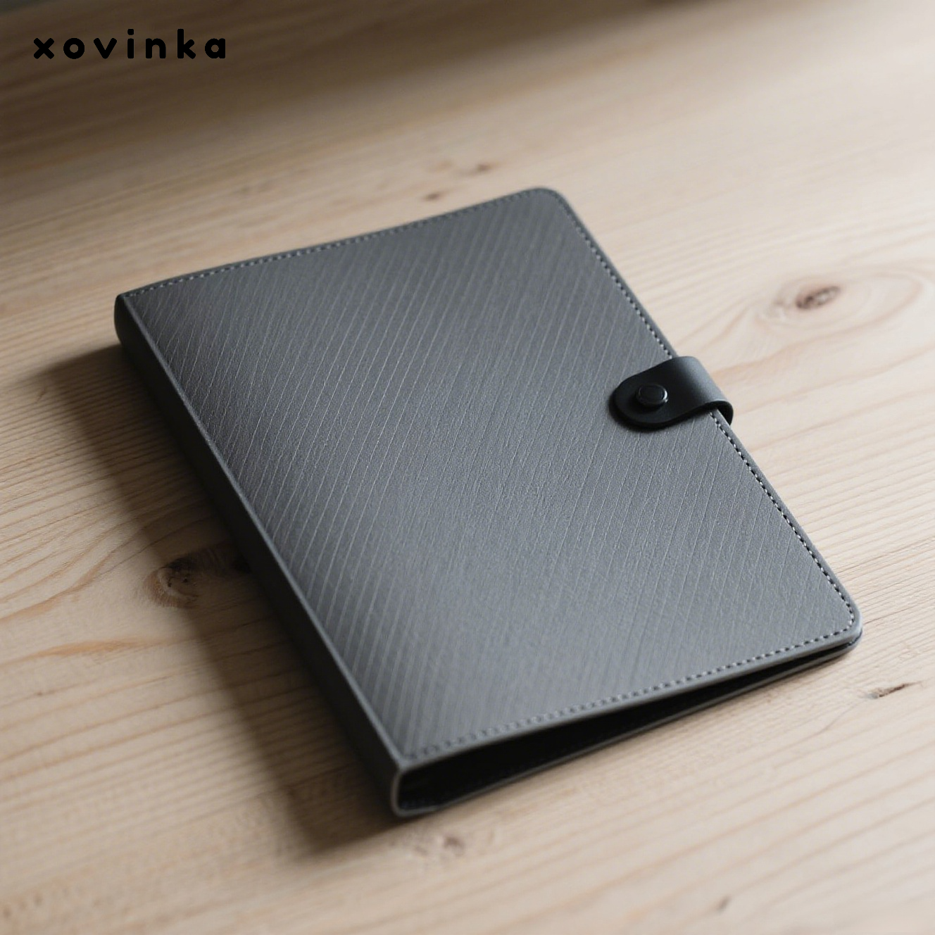 서류 정리에 적합한 플라스틱 폴더 사용 예시