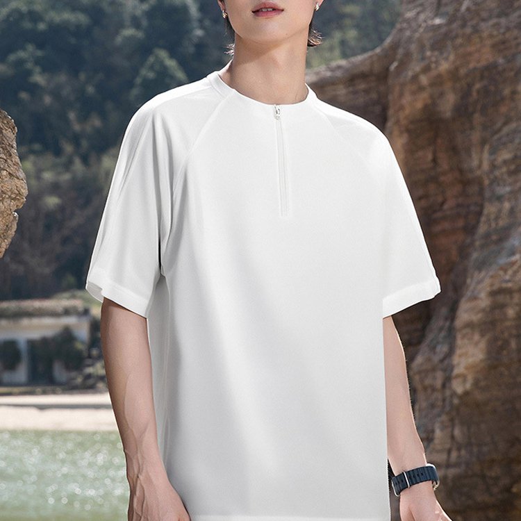 無地のシンプルコーディネートTシャツです