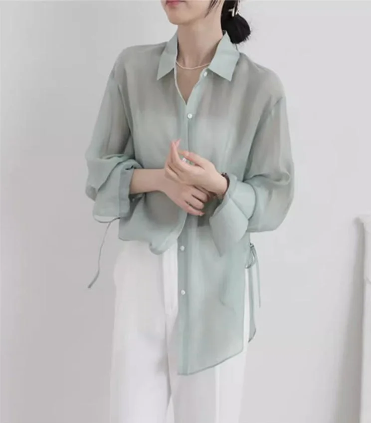 피부 보호 효과 탁월한 얇은 셔츠