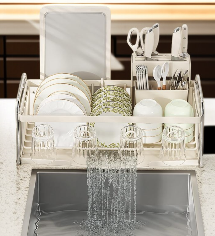 주방 테이블에 놓인 아스팔트 선반