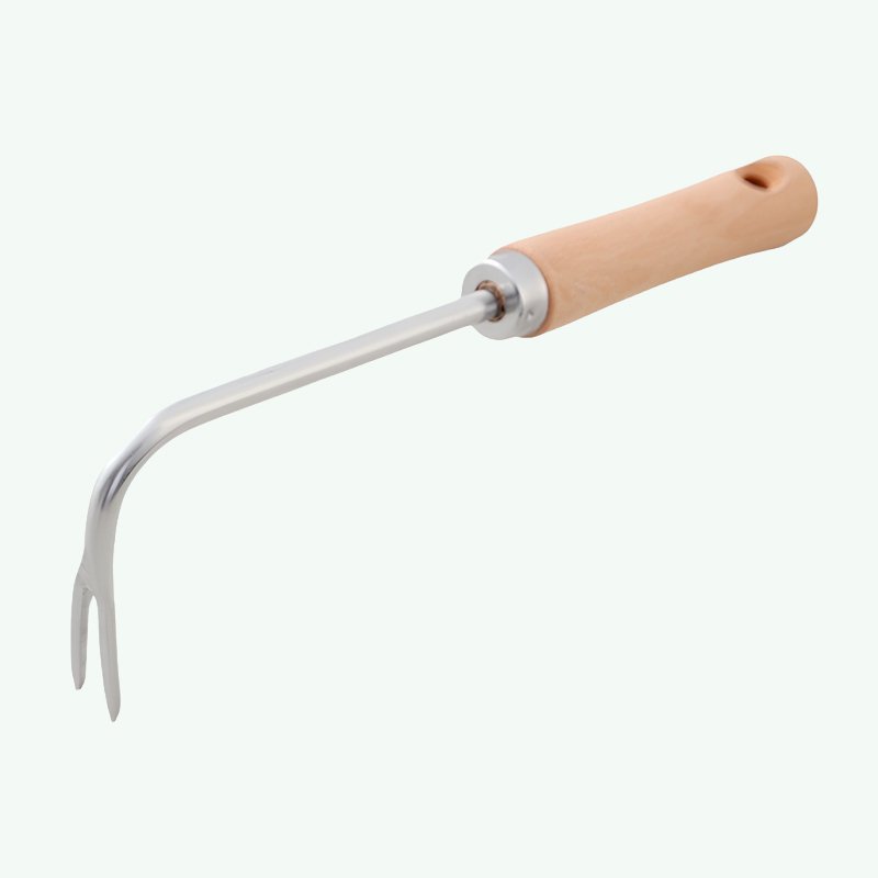 木製ハンドルの除草ツール